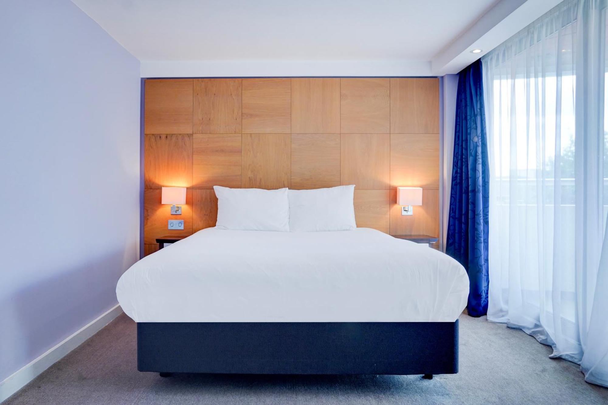 Belvilla Crewe City Centre Hotel Lifestyle Extérieur photo