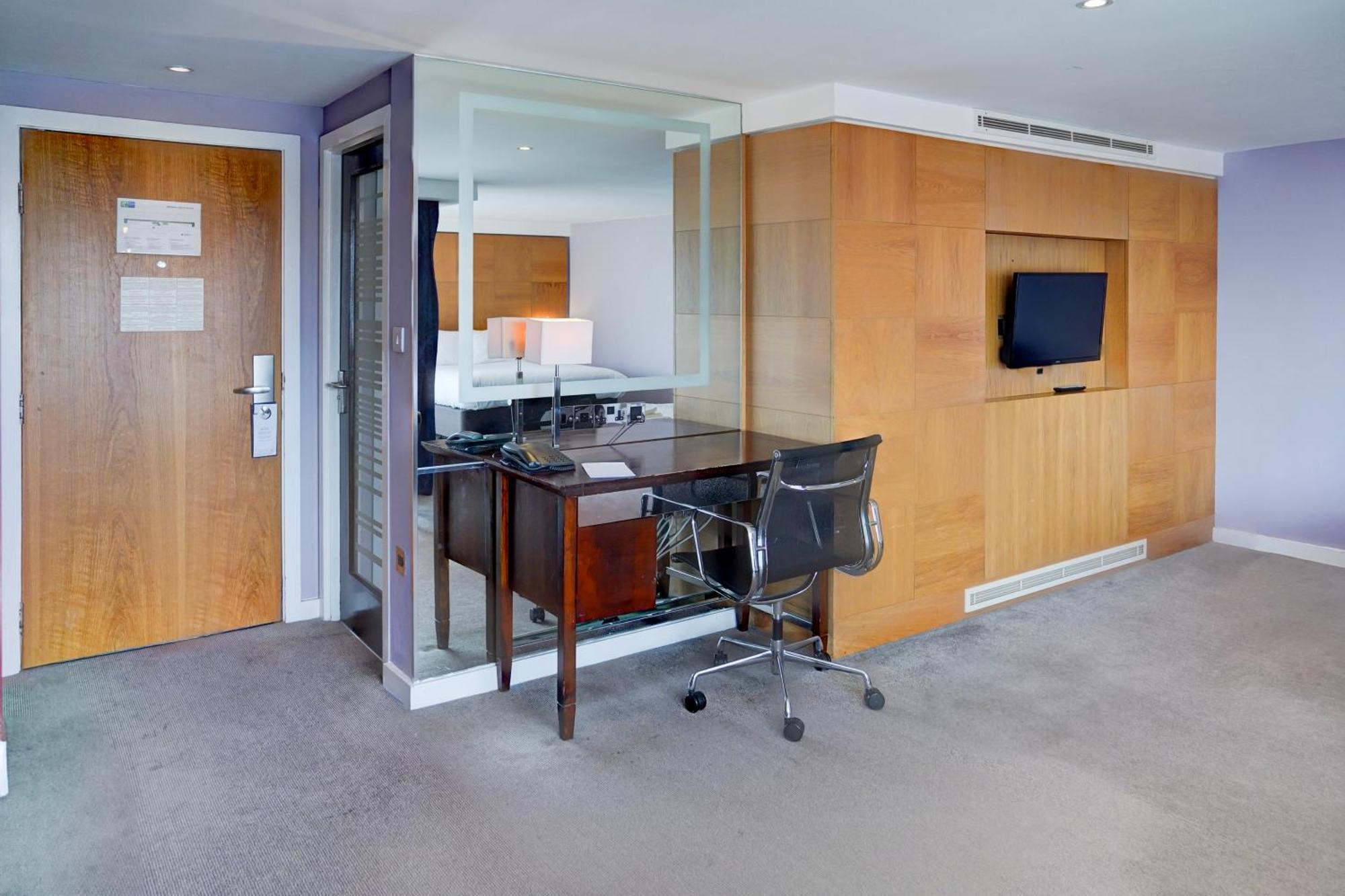 Belvilla Crewe City Centre Hotel Lifestyle Extérieur photo