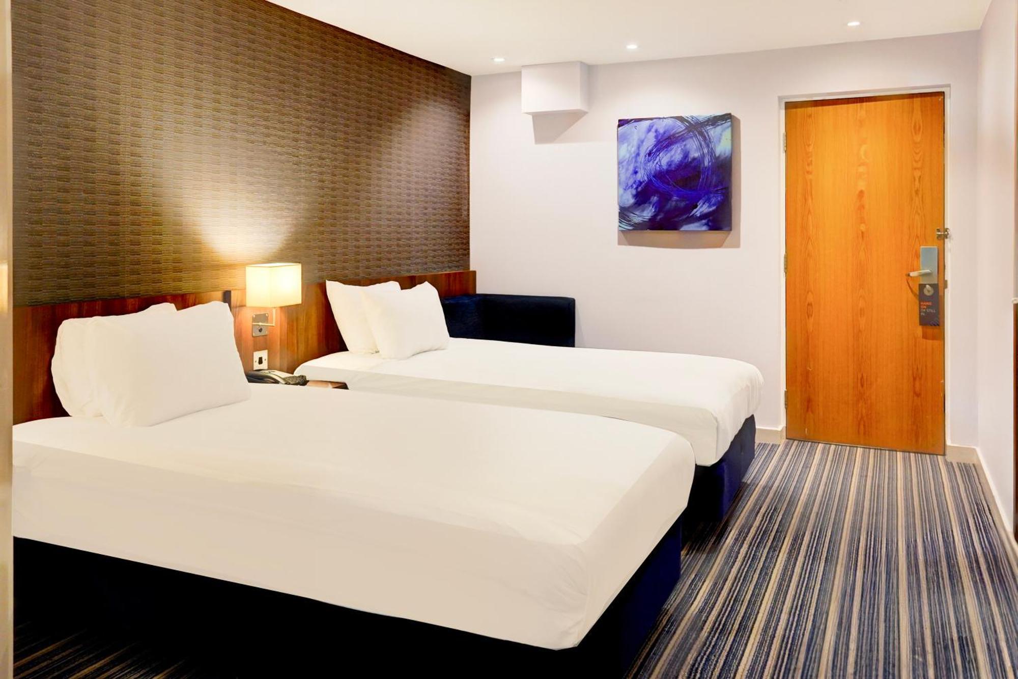 Belvilla Crewe City Centre Hotel Lifestyle Extérieur photo