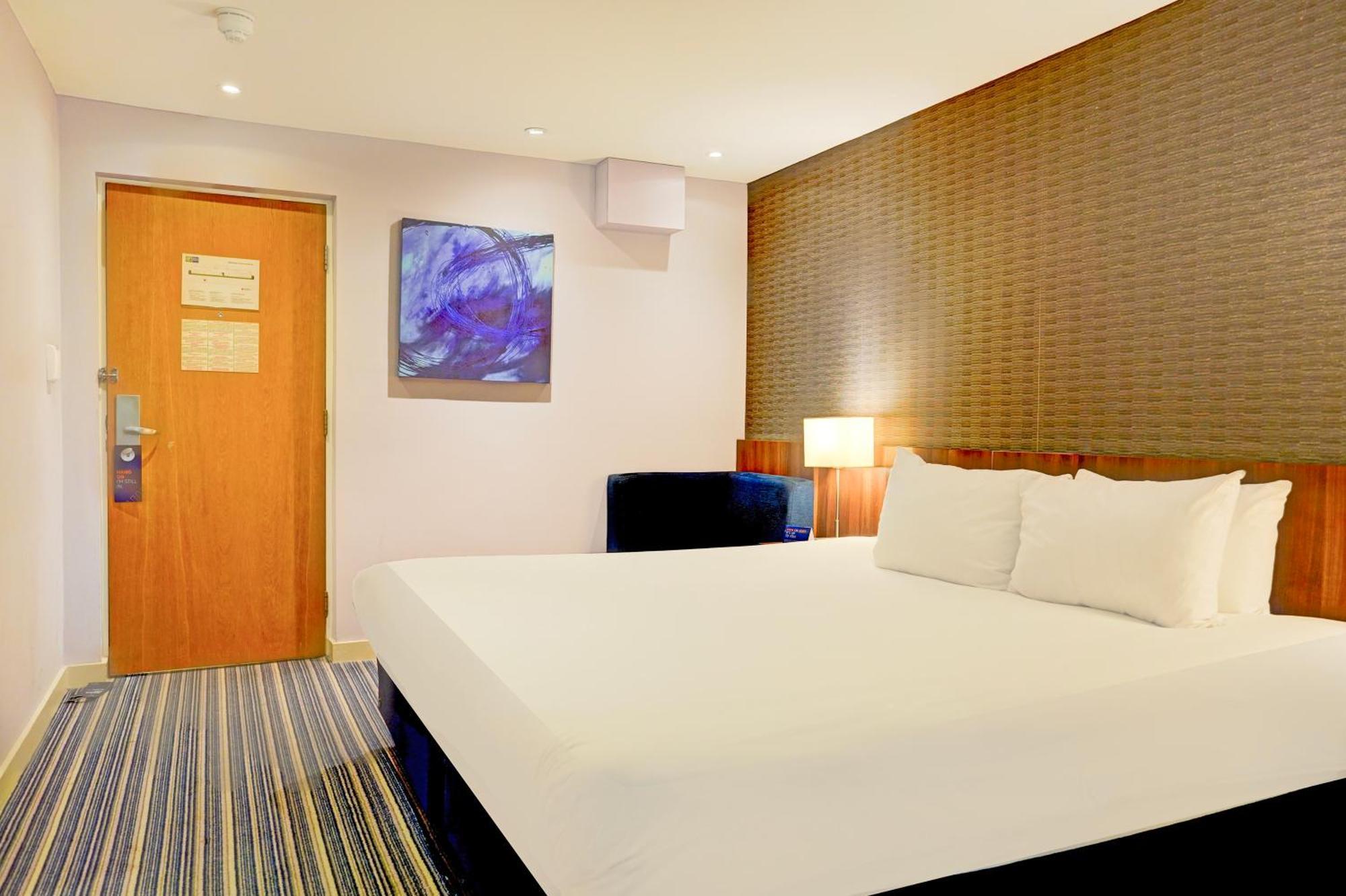 Belvilla Crewe City Centre Hotel Lifestyle Extérieur photo