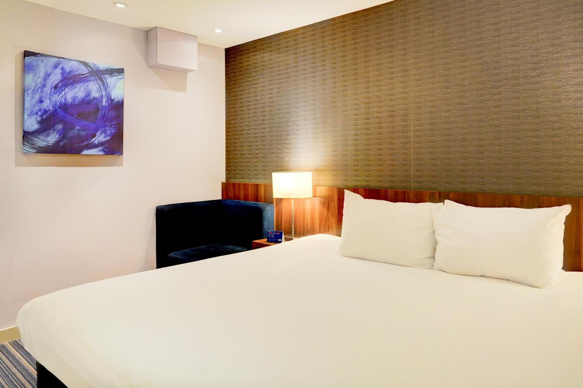 Belvilla Crewe City Centre Hotel Lifestyle Extérieur photo
