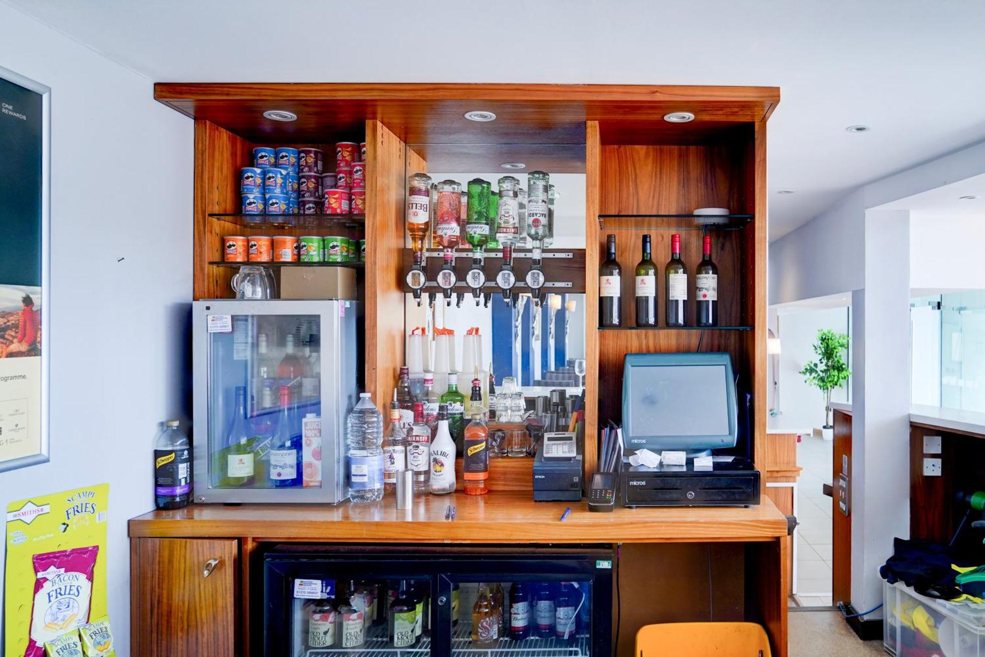 Belvilla Crewe City Centre Hotel Lifestyle Extérieur photo