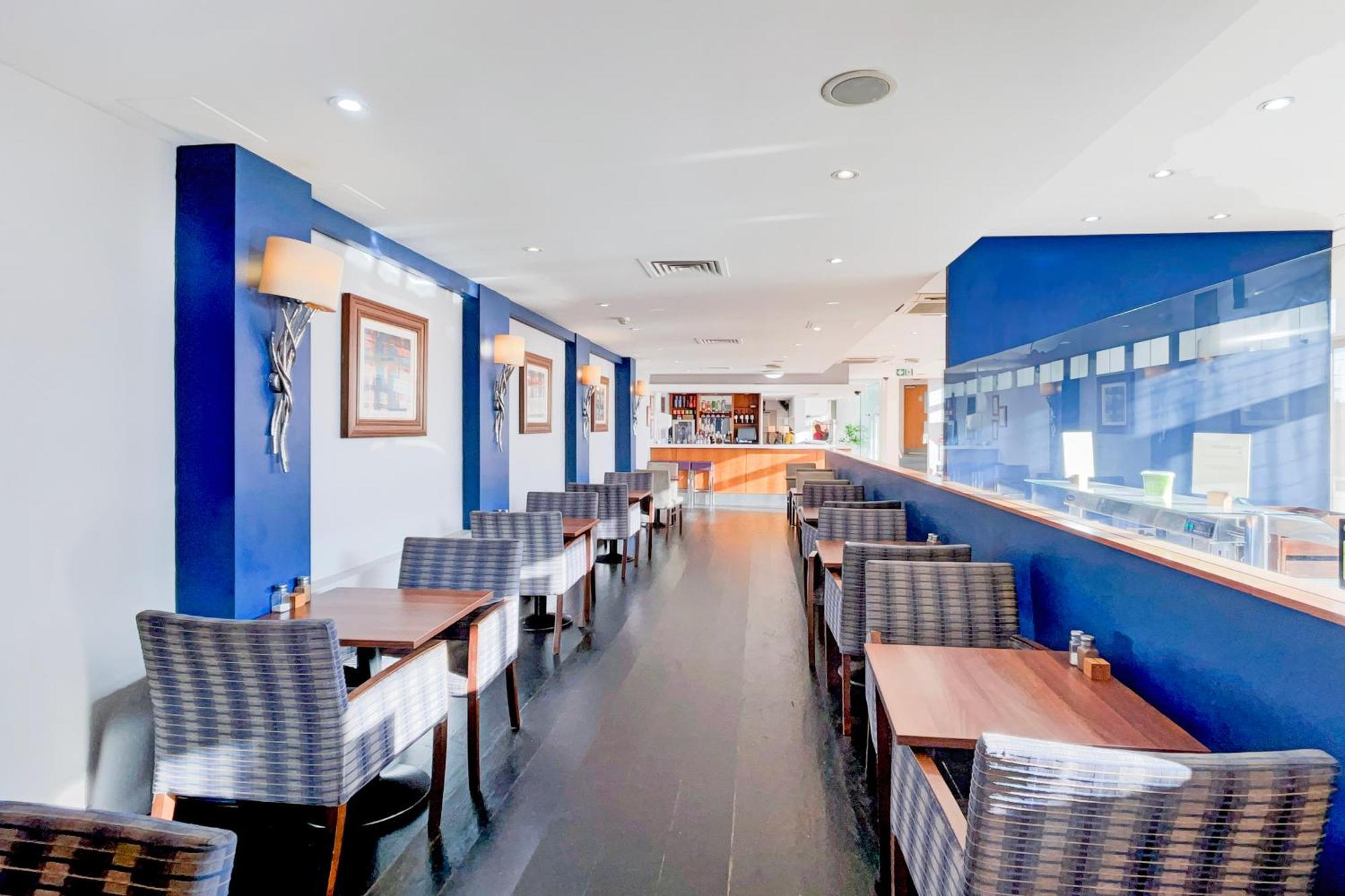 Belvilla Crewe City Centre Hotel Lifestyle Extérieur photo