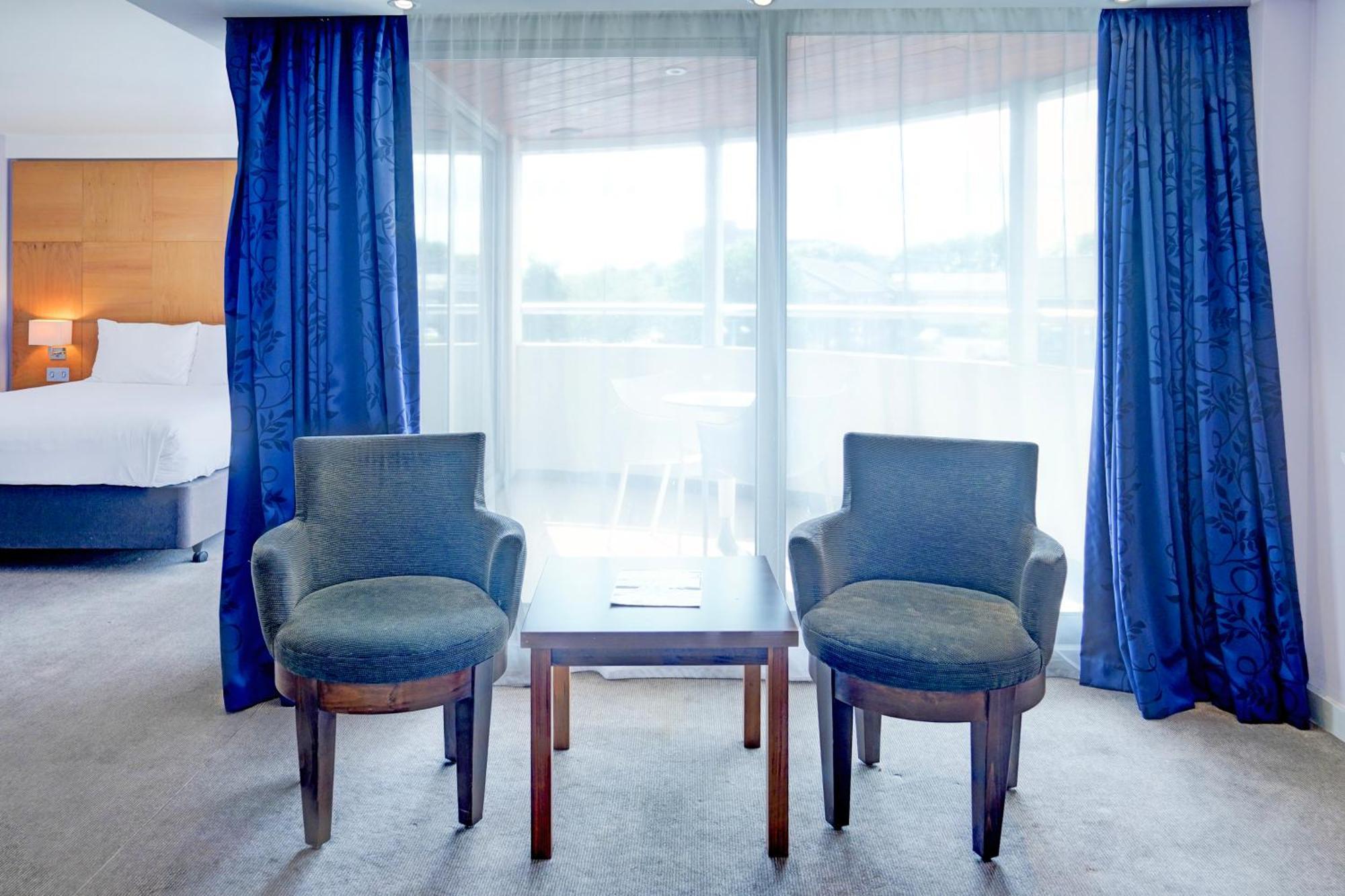 Belvilla Crewe City Centre Hotel Lifestyle Extérieur photo